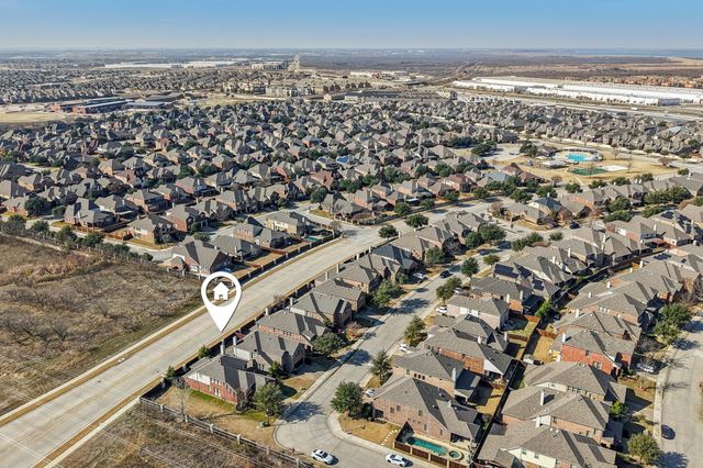 520 Eastland Drive, Lewisville, TX 75056