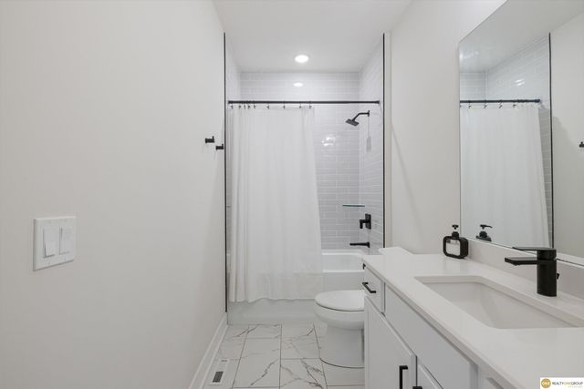 11627 S 189 Street, Gretna, NE 68028