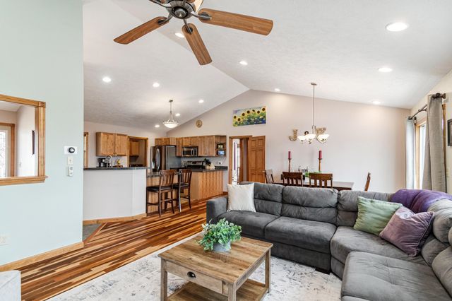 89 Horseshoe Circle, Milton, VT 05468