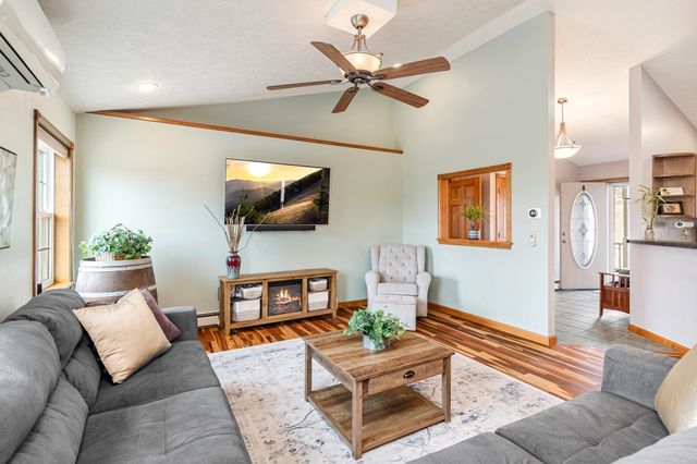 89 Horseshoe Circle, Milton, VT 05468