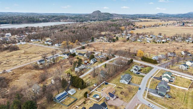 89 Horseshoe Circle, Milton, VT 05468