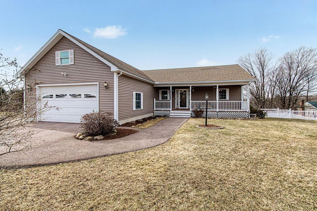 89 Horseshoe Circle, Milton, VT 05468
