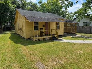 606 E 42nd Street, Houston, TX 77022