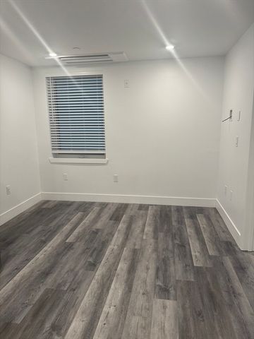 585 Essex St 522, Lynn, MA 01901