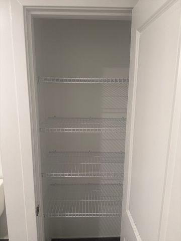 585 Essex St 522, Lynn, MA 01901