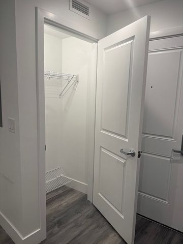 585 Essex St 522, Lynn, MA 01901