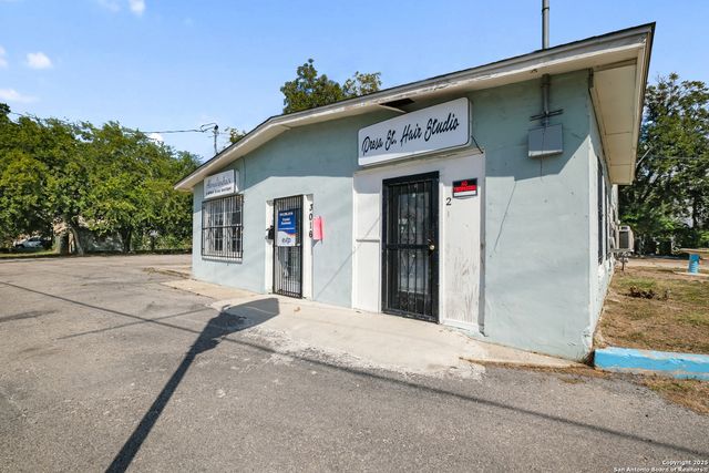 3016 S Presa, San Antonio, TX 78210