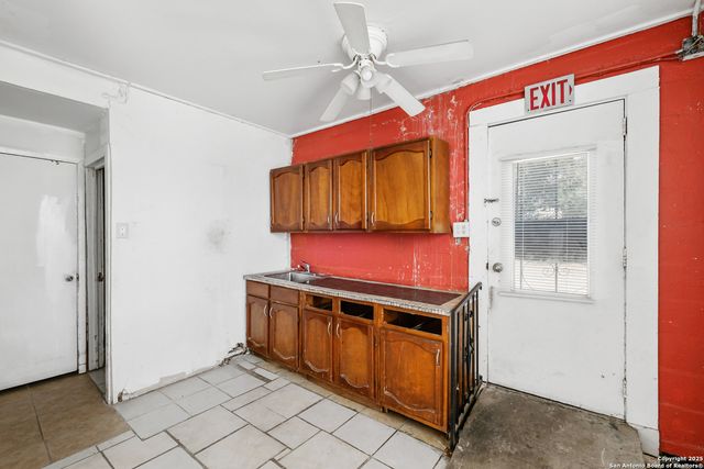 3016 S Presa, San Antonio, TX 78210