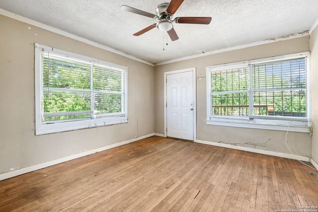 3016 S Presa, San Antonio, TX 78210