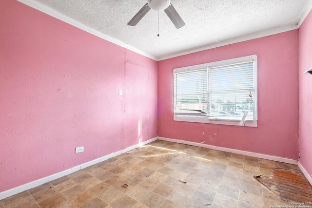 3016 S Presa, San Antonio, TX 78210