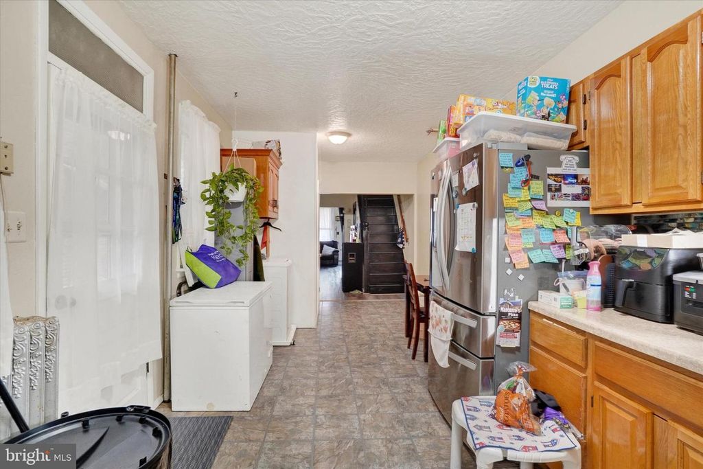 Image 14 of property listing at 1454 MONROE ST, York, PA 17404