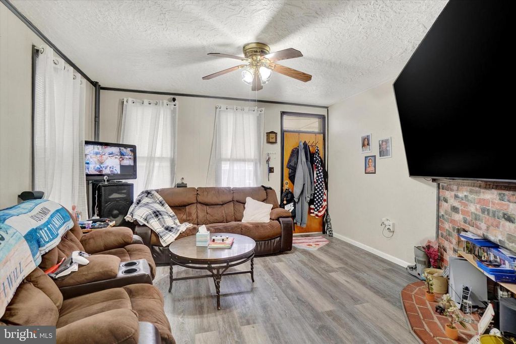 Image 17 of property listing at 1454 MONROE ST, York, PA 17404