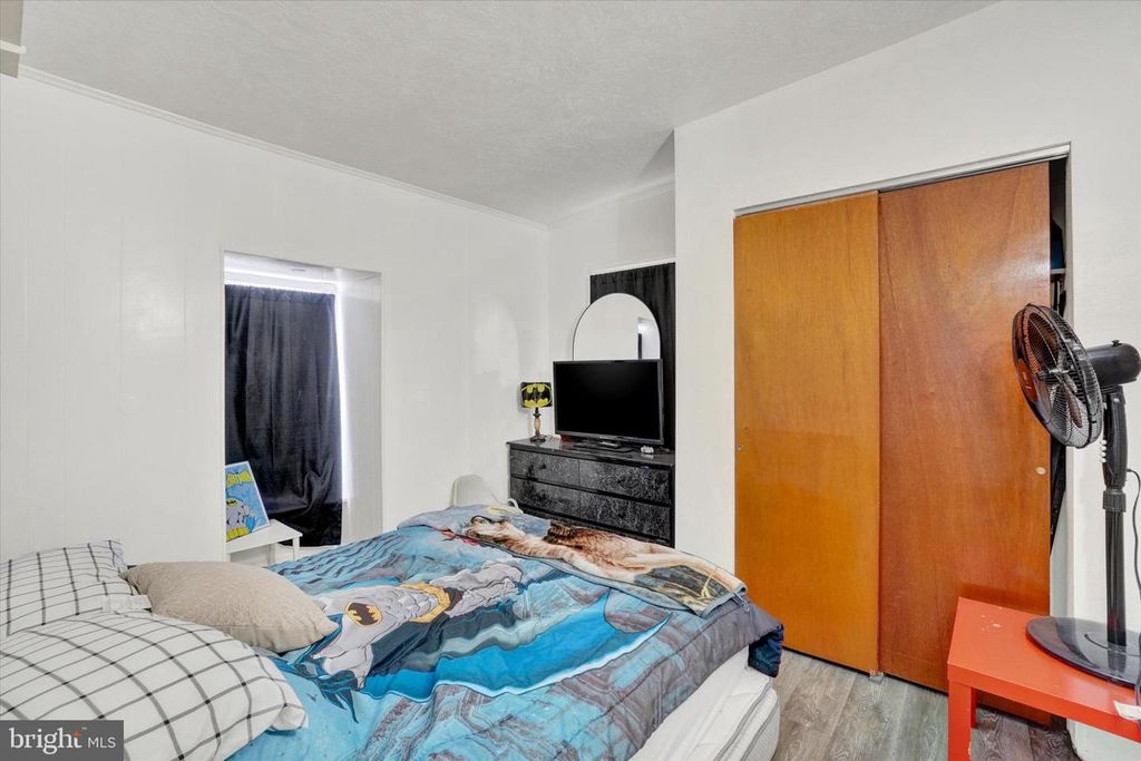 Image 10 of property listing at 1454 MONROE ST, York, PA 17404