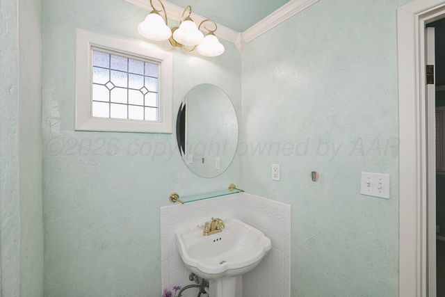 19 SOUTHRIDGE Drive, Canyon, TX 79015