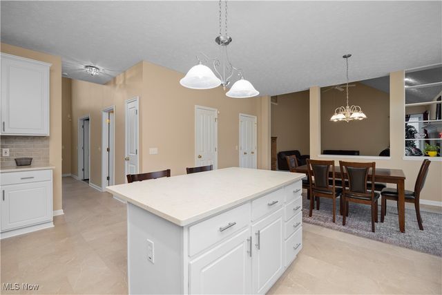 15379 Old Oak Drive, Strongsville, OH 44149