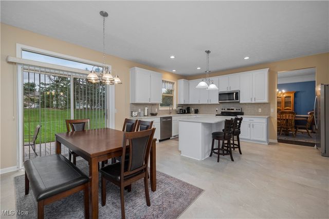 15379 Old Oak Drive, Strongsville, OH 44149