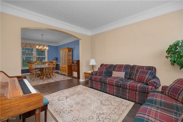 15379 Old Oak Drive, Strongsville, OH 44149