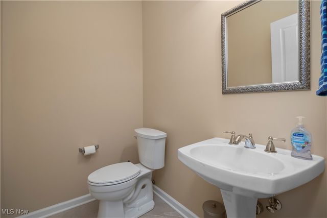 15379 Old Oak Drive, Strongsville, OH 44149