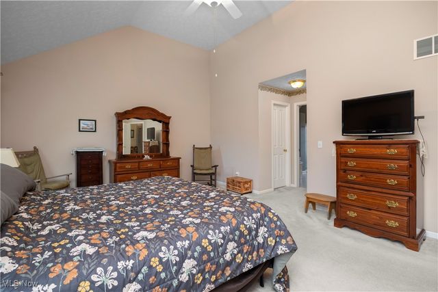 15379 Old Oak Drive, Strongsville, OH 44149