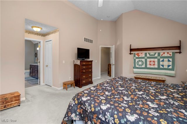 15379 Old Oak Drive, Strongsville, OH 44149