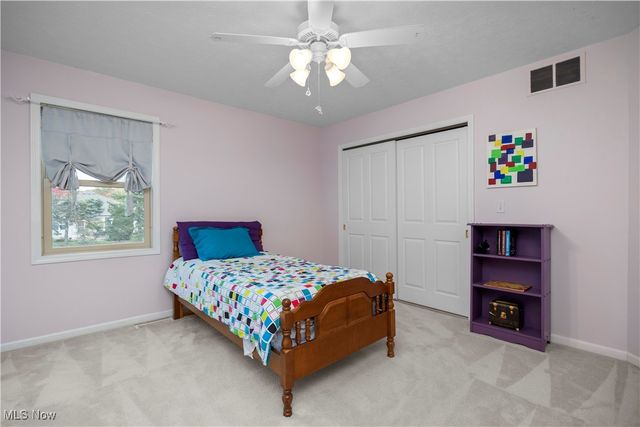 15379 Old Oak Drive, Strongsville, OH 44149