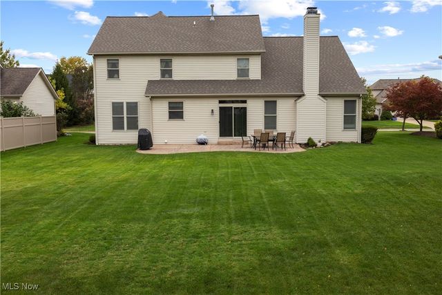 15379 Old Oak Drive, Strongsville, OH 44149