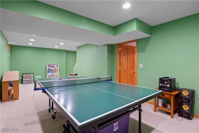 15379 Old Oak Drive, Strongsville, OH 44149