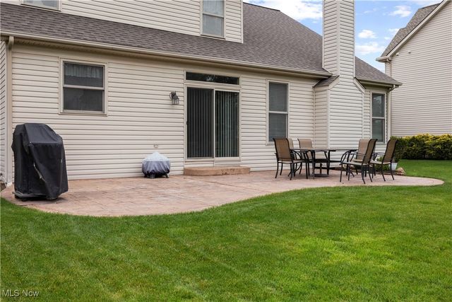 15379 Old Oak Drive, Strongsville, OH 44149