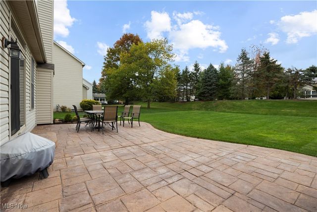 15379 Old Oak Drive, Strongsville, OH 44149