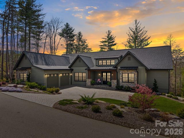 157 Riverbend Forest Drive, Asheville, NC 28805