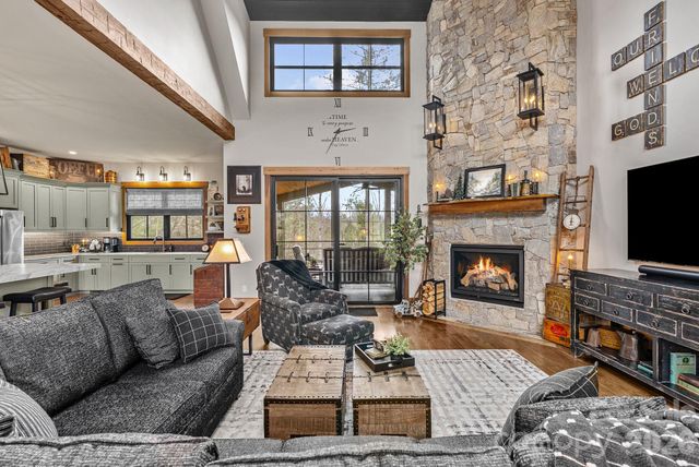 157 Riverbend Forest Drive, Asheville, NC 28805