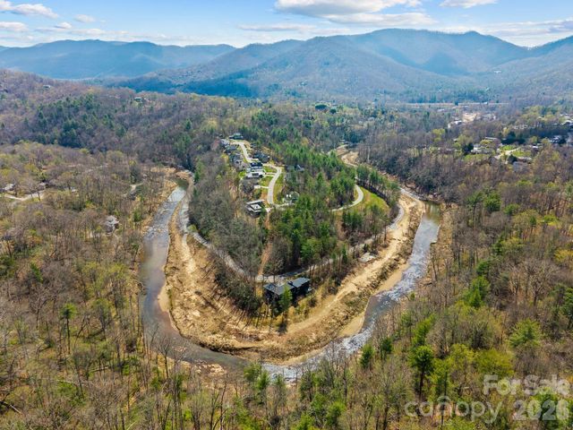 157 Riverbend Forest Drive, Asheville, NC 28805