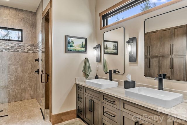 157 Riverbend Forest Drive, Asheville, NC 28805