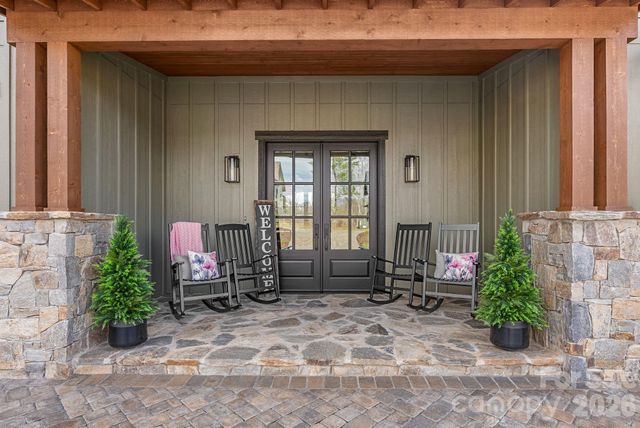 157 Riverbend Forest Drive, Asheville, NC 28805