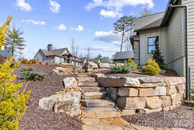 157 Riverbend Forest Drive, Asheville, NC 28805