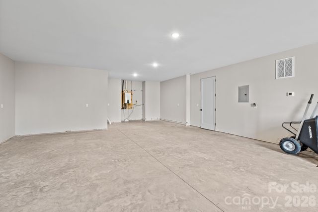 157 Riverbend Forest Drive, Asheville, NC 28805