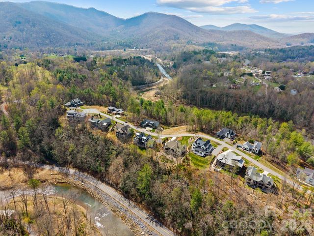 157 Riverbend Forest Drive, Asheville, NC 28805