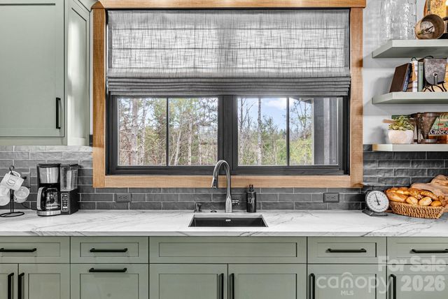 157 Riverbend Forest Drive, Asheville, NC 28805