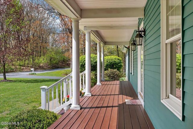 1341 Partridge Drive, Schodack, NY 12033