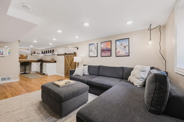 3520 Edgerton Street, Vadnais Heights, MN 55127