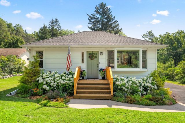 3520 Edgerton Street, Vadnais Heights, MN 55127
