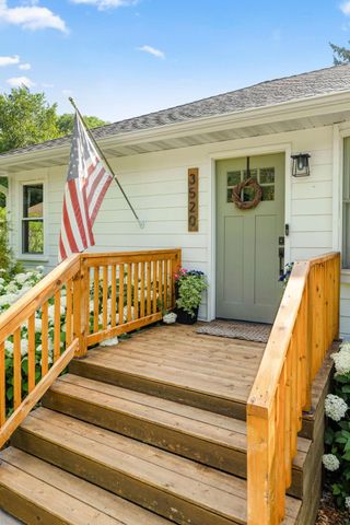 3520 Edgerton Street, Vadnais Heights, MN 55127