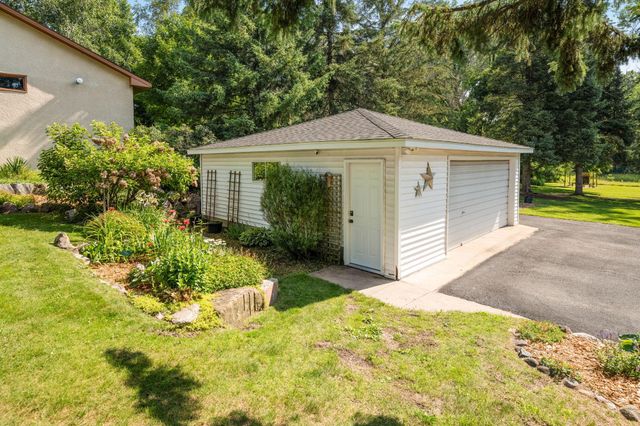 3520 Edgerton Street, Vadnais Heights, MN 55127
