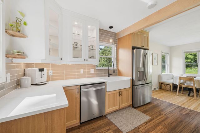 3520 Edgerton Street, Vadnais Heights, MN 55127