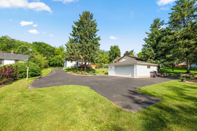 3520 Edgerton Street, Vadnais Heights, MN 55127
