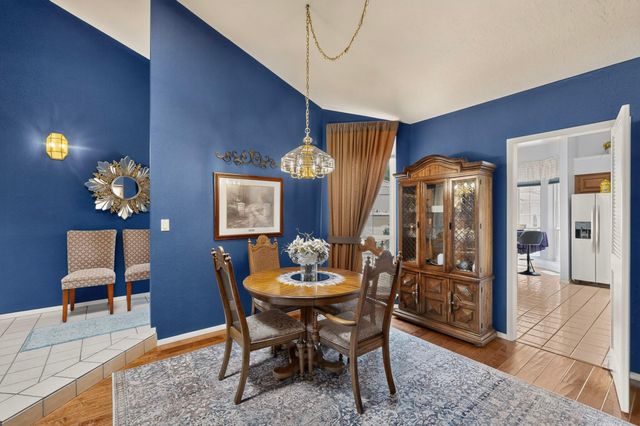 560 Eastlake Drive SE, Rio Rancho, NM 87124