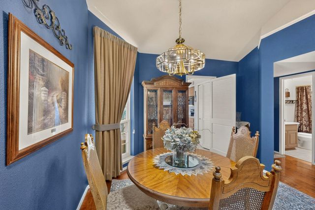 560 Eastlake Drive SE, Rio Rancho, NM 87124