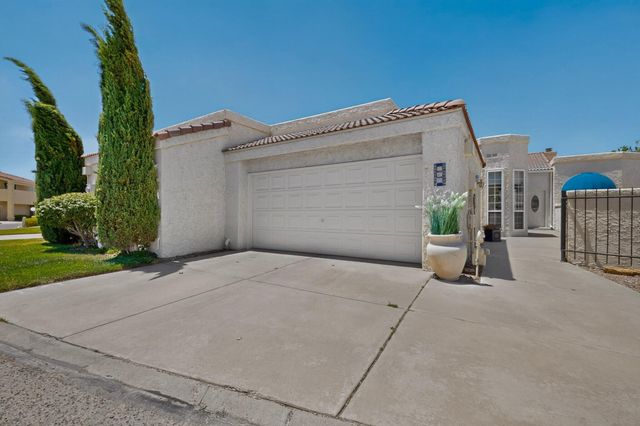560 Eastlake Drive SE, Rio Rancho, NM 87124