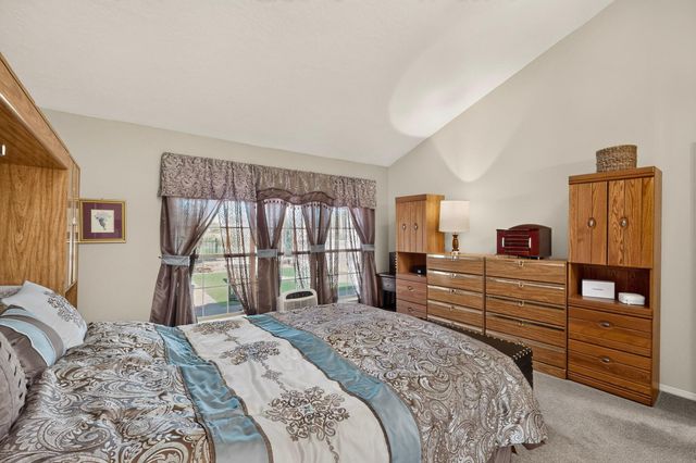 560 Eastlake Drive SE, Rio Rancho, NM 87124