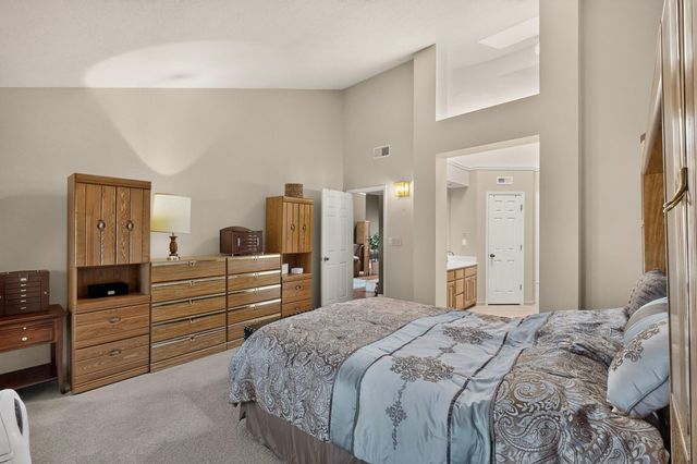 560 Eastlake Drive SE, Rio Rancho, NM 87124